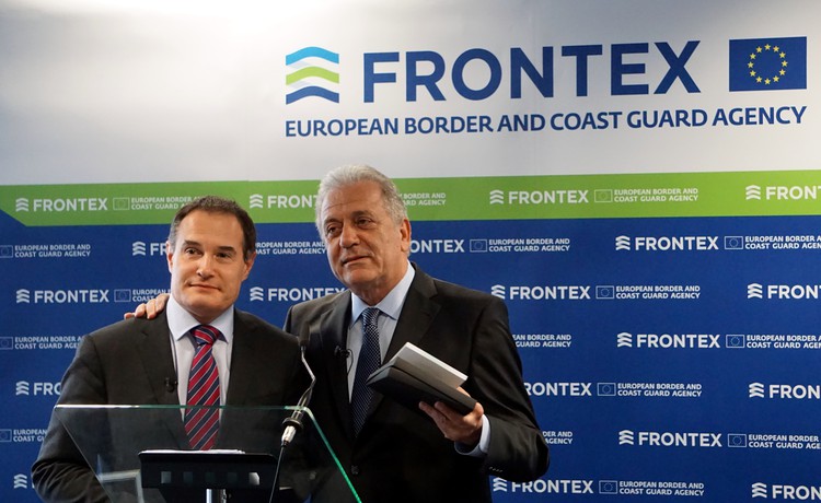 Frontex Executive Director Fabrice Leggeri and EU Commissioner Dimitris Avramopoulos