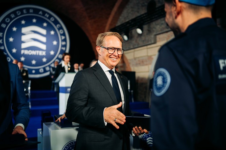 New Frontex officers graduate in Warsaw